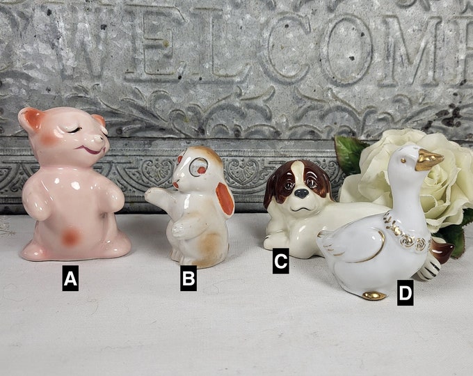 Vintage Lonely Salt and Pepper Shakers - Can You Give Them a Home?  | Retro Kitschy Kitchen