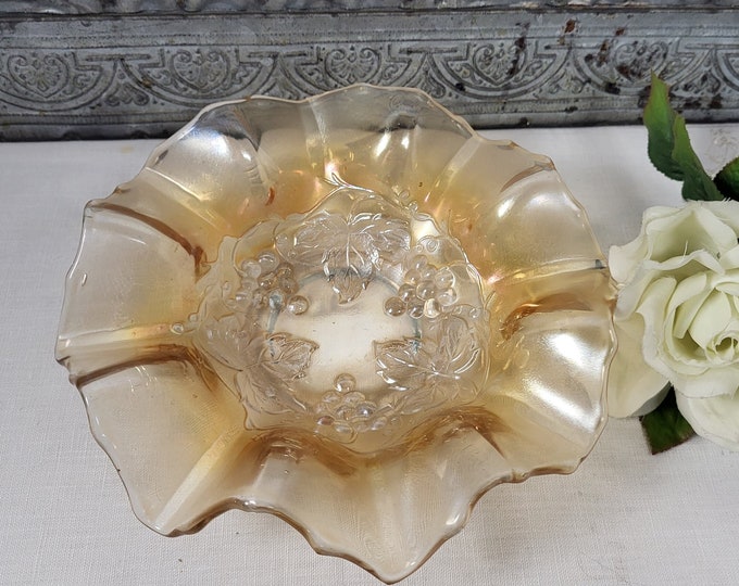 Vintage Carnival (Yellow) 6.75" Round Bowl  with Ruffled Edge by Fenton