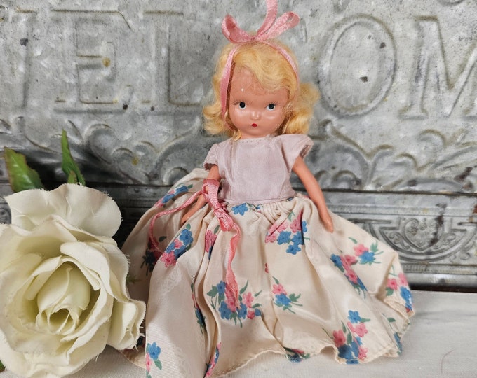 Antique Nancy Ann StoryBook - NASB Bisque Doll - Flowered Dress