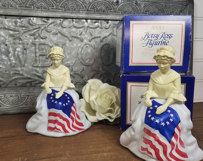 1970's Vtg Avon Betsy Ross Figurine Sonnet Cologne