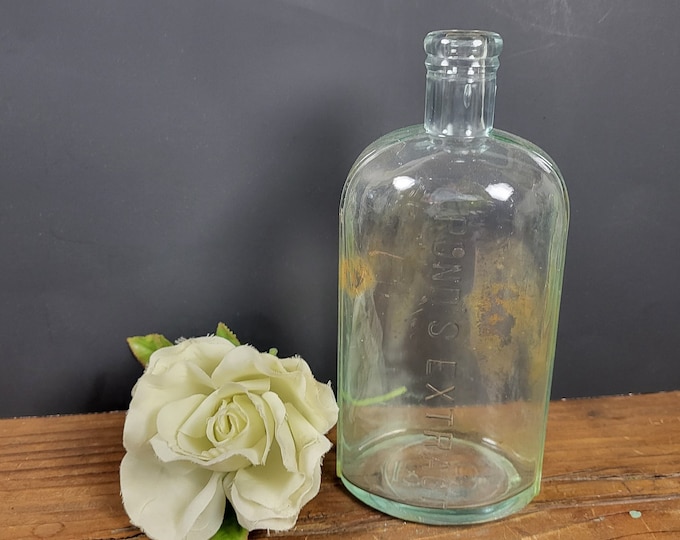 Antique Pale Green Pond’s Extract 1846 bottle, c. 1900-1920