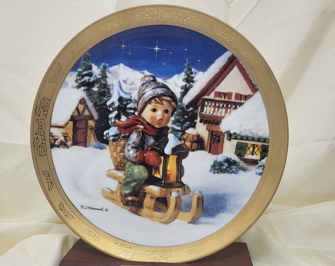 M. J. Hummel ‘Ride Into Christmas’ Limited Edition Collector Plate Collectible Plate, 1992