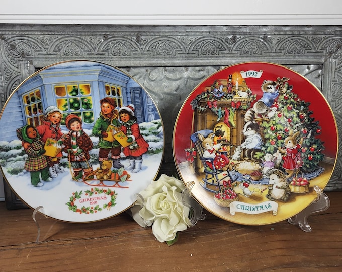 1990s Avon Christmas Plate –  Choose 1991 ‘Perfect-Harmony’ or 1992 ‘Sharing Christmas with Friends’