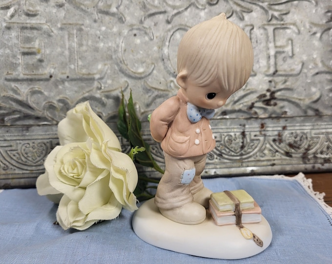 Charming 1979 Precious Moments 'What's Inside Counts' Figurine