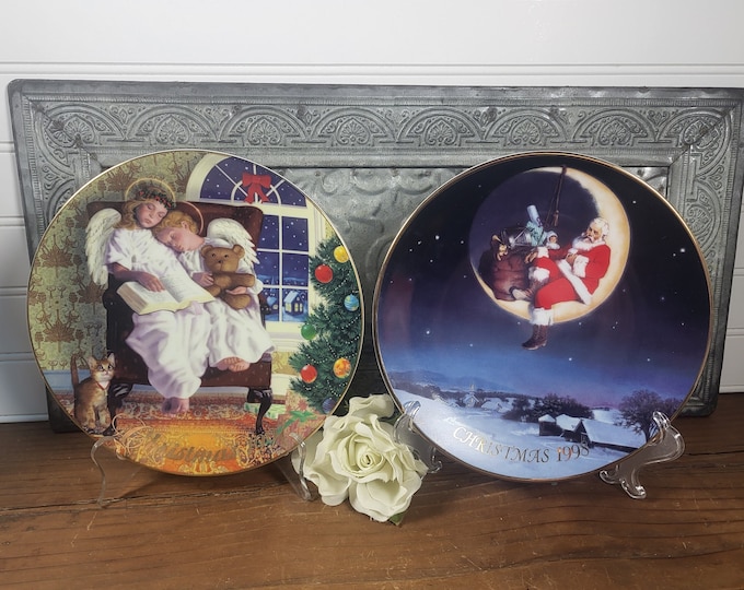 1990s Avon Christmas Plate- Choose 1997 ‘Heavenly Dreams’ or 1998 ‘Greetings From Santa’