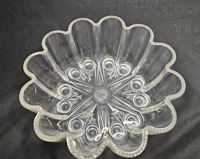 EAPG 1899 Dalzell, Gilmore, & Leighton Glass Co. #77D (OMN) Retort Berry Bowl - As Found