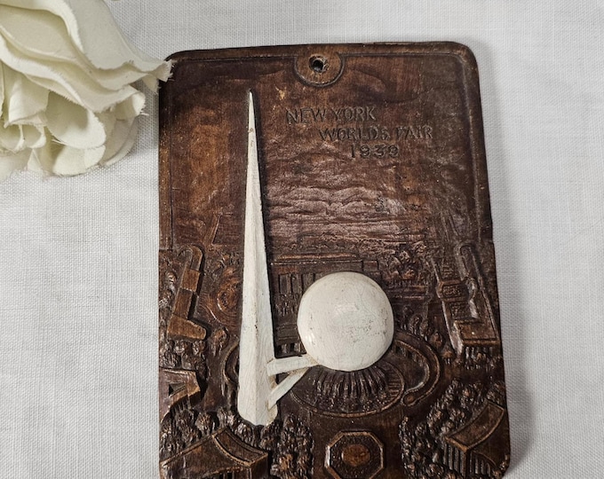 1939 New York World’s Fair Plate made by Syroco Wood