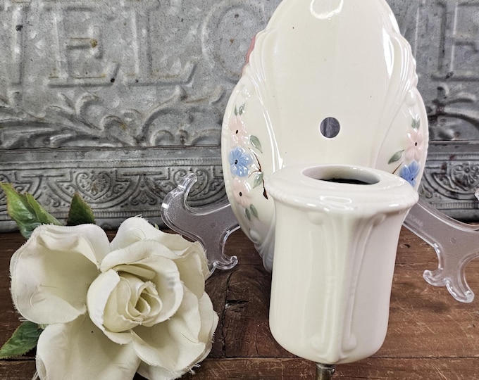 1930s-40s Art Deco Porcelier Porcelain Sconce Light Fixture with outlet