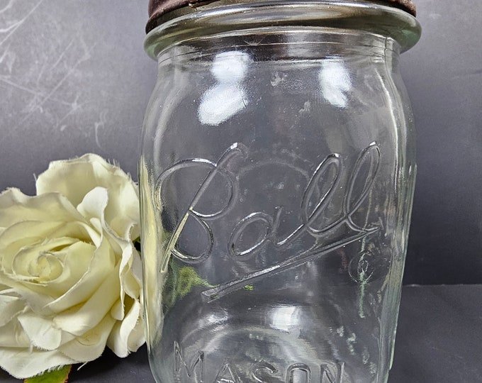 Ball Mason Pint Jar with Atlas EDJ Seal Glass and Metal Lid