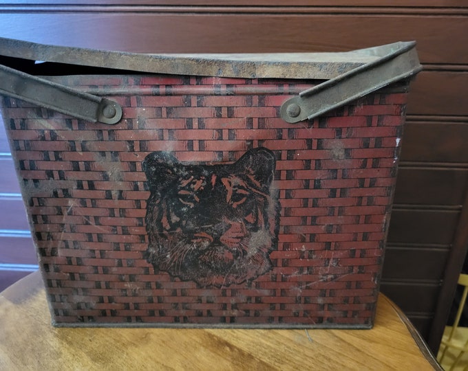 Large Antique Tiger Chewing Tobacco Tin - -Lunch Box Style -Vintage Tobacciana