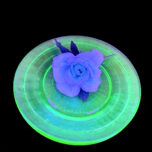 Glowing Uranium or Vaseline Depression Glass Block Optic Green Dinner Plate - by Anchor Hocking