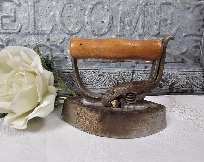 Rarer Large Myers Double Point Lace Sad Iron: Antique Salesman Sample