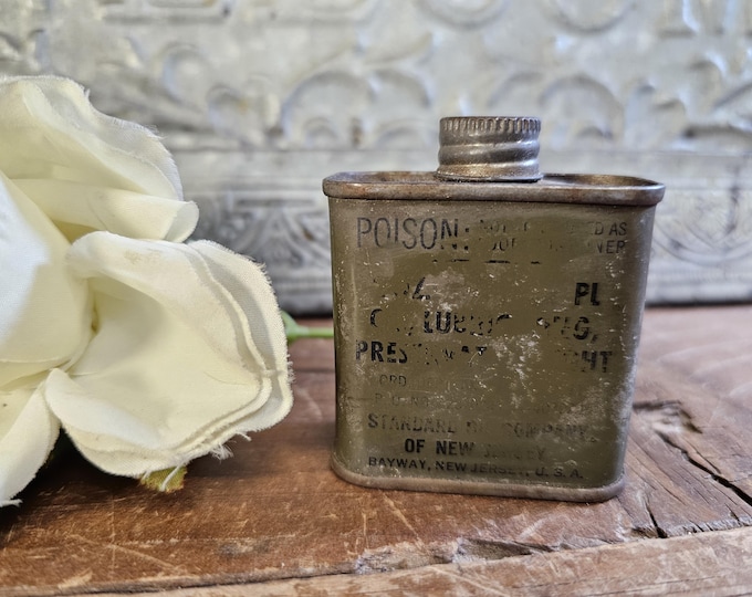 WWII-era 2 oz. Military Lubricating Oil Tin | R.M. Hollingshead Corp.| World War II Memorabilia
