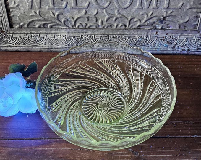 EAPG Round Bowl | Swirls and Ladders |  Unknown Pattern
