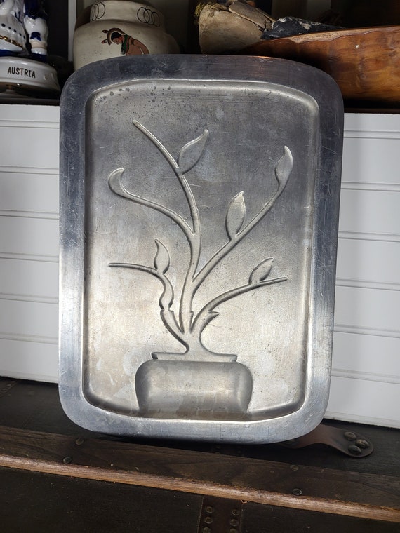 Vintage 4 legged Streamline Adler Ware Meat Carving Tray With