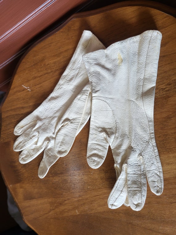 Vintage White Leather  Womens Ladies Gloves, Like… - image 2