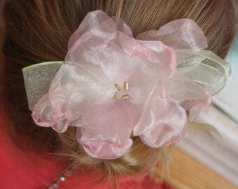 CHOKO Organza Bow Alligator Hairclip with Threaded Flower Embellishments - Pink