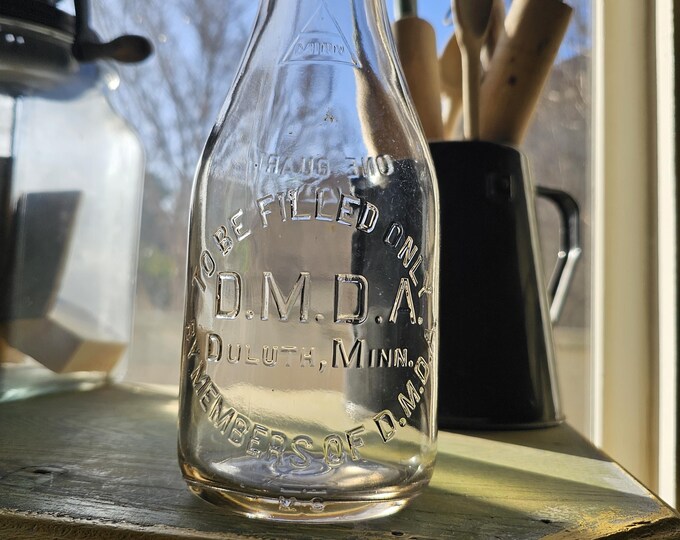 Vintage One Quart Milk Bottle | D.M.D.A. Duluth Minn