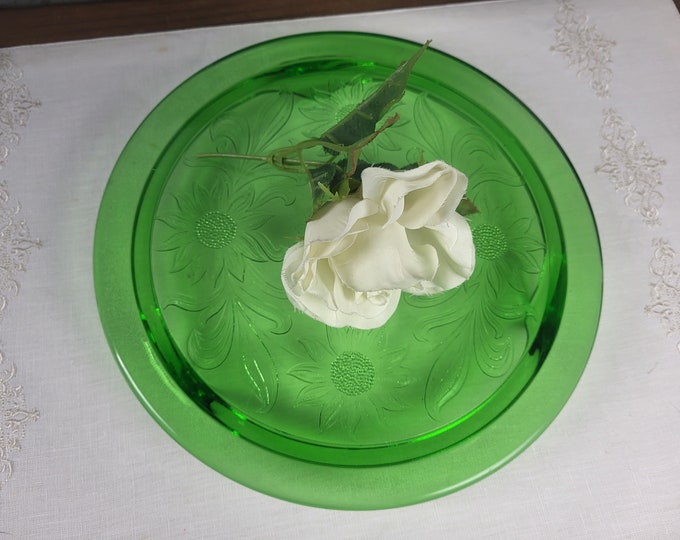 Depression Glass Footed Cake Plate Sunflower Green by Jeannette