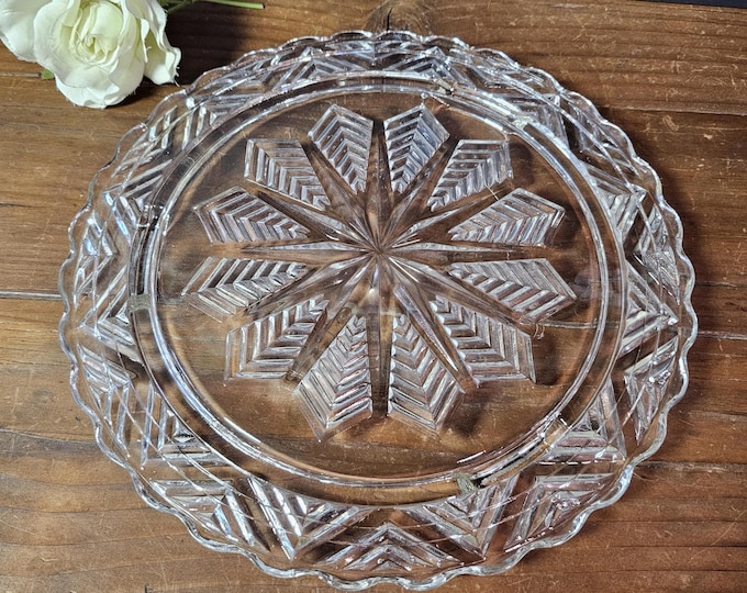 1950s MCM Footed Snowflake Footed Cake Plate | Farmhouse Table | Holiday Serveware