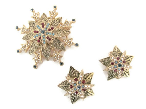 Vintage Star Brooch, Earrings Set, 1960's ART Gol… - image 1