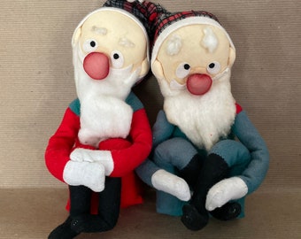 Vintage Knee Hugger Elves, 1960's Christmas Decorations, Japan Green and Red Felt Elf Knee Huggers, 1960s Christmas Elf, Christmas Decor