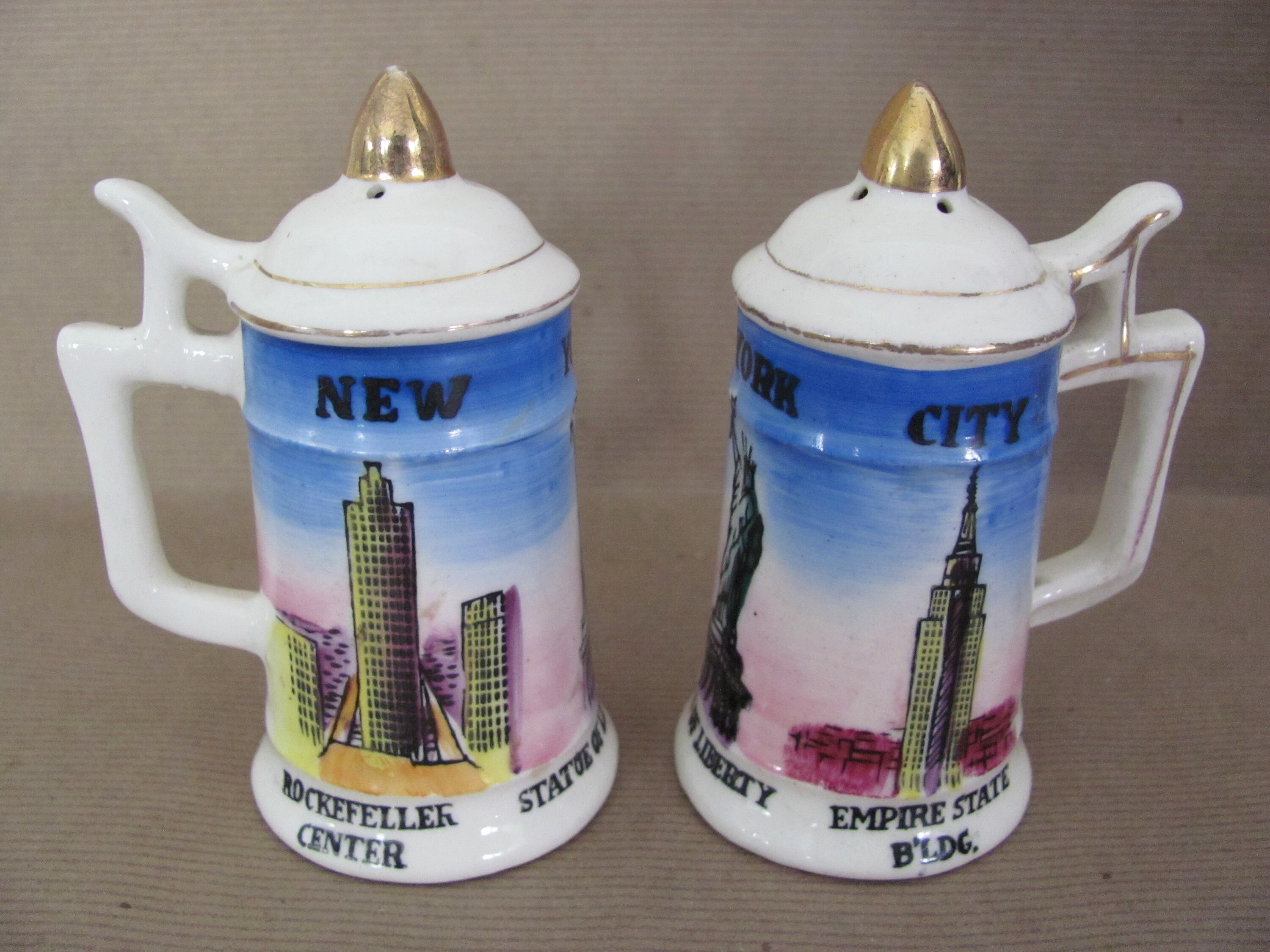 New York City Salt Pepper Shaker - Etsy