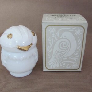 Vintage Avon Bird Jar, 1970&#39;s Avon Snowbird Milk Glass Jar, Cream Sachet Jar, Avon Collectible Jar, Sonnet Scent