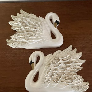 Plaque Murale Ovale En Plâtre – Cygne, Modèle #905A, Vintage