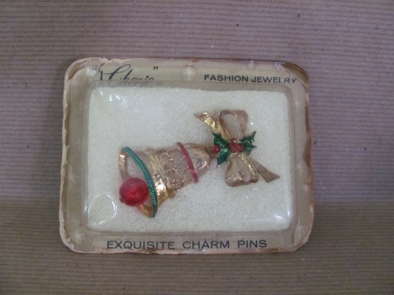 Vintage Christmas Brooch, 1960's Cherie Christmas… - image 1