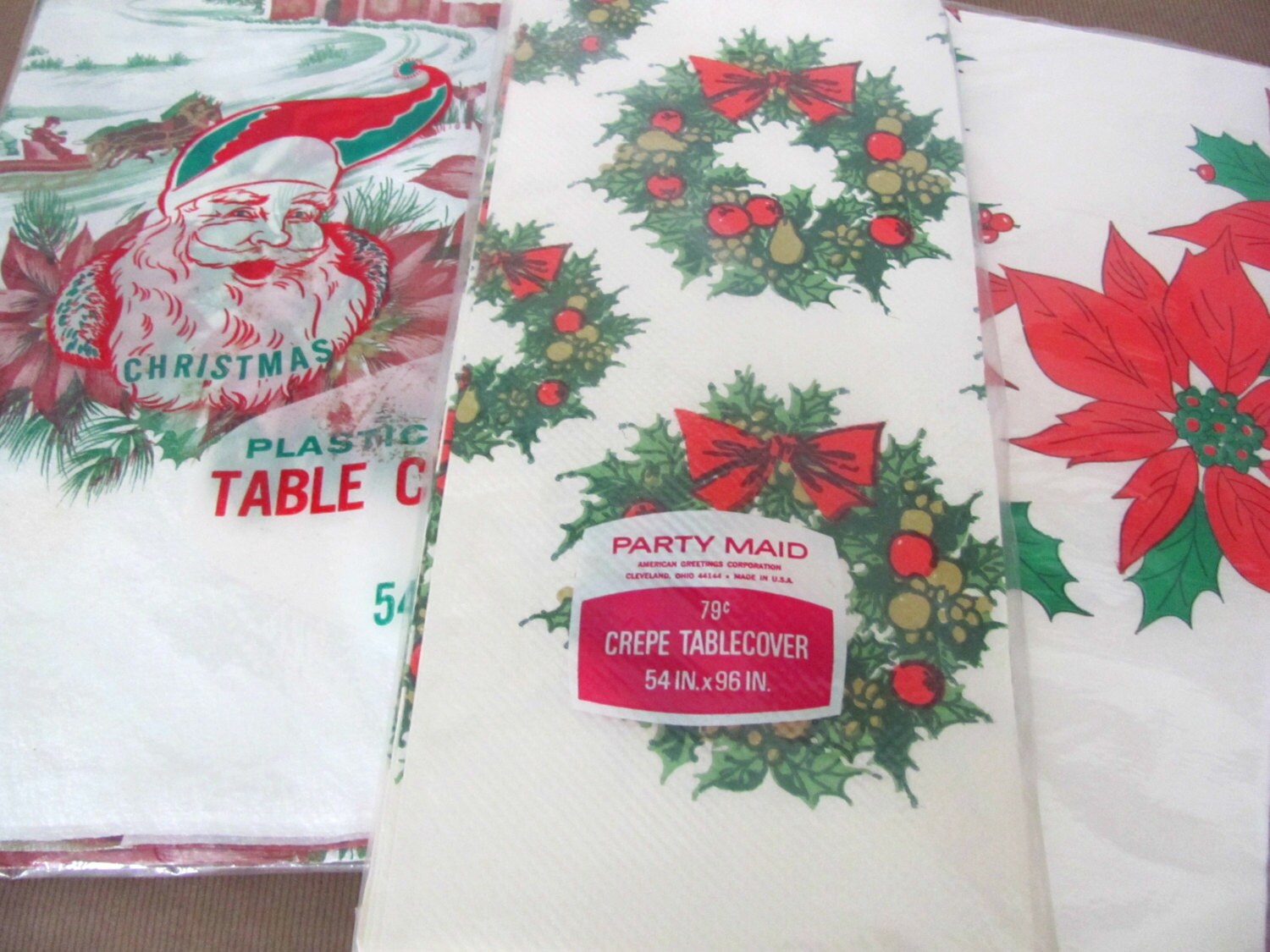Vintage Christmas Tablecloth 1970's Paper Tablecloths Etsy