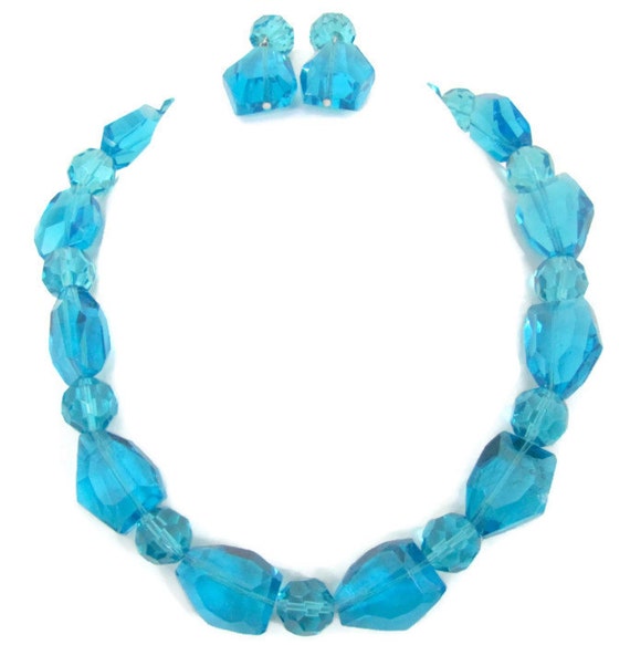Parure Vintage Années 70 En Plastique Blanc Et Vert - Bracelet, Collier, Boucles D'Oreilles