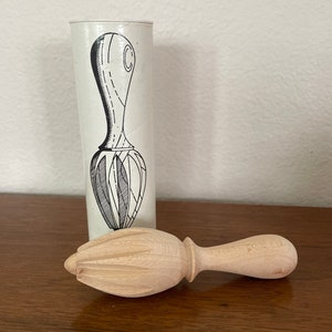 Vintage Wood Lemon Squeezer, 1970&#39;s Cosmo Cookware English Lemon Squeezer, Juicer, Made in England, Vintage Kitchen Utensil