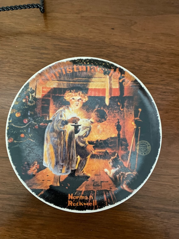 Vintage Norman Rockwell Christmas Plate, 1979 Knowles Somebody's