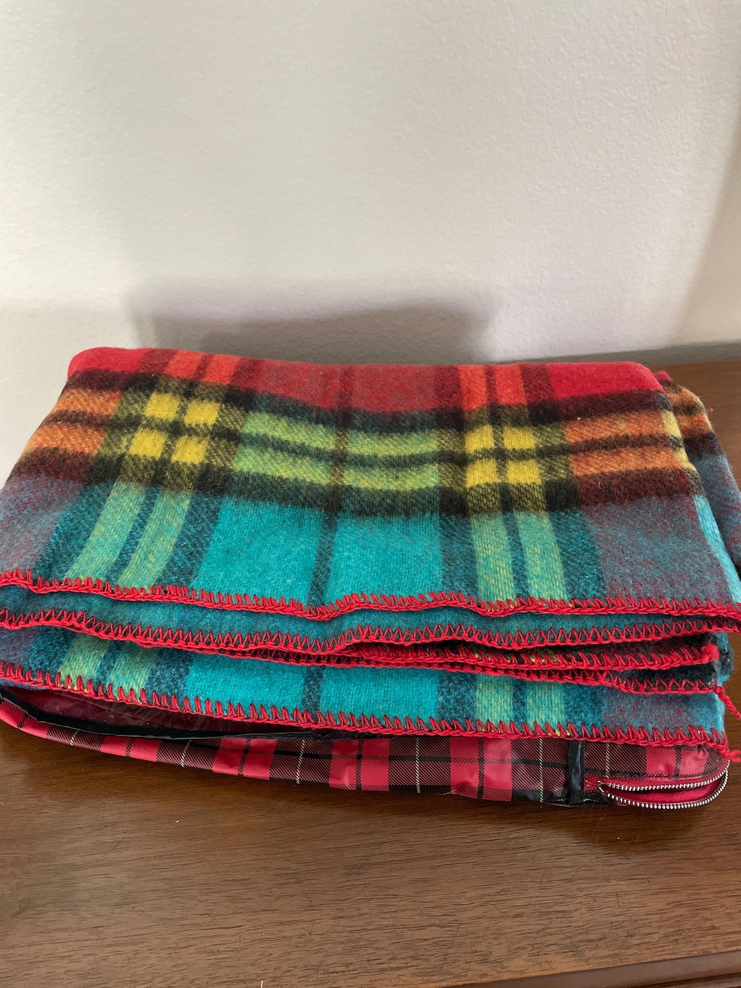 Vintage NOS Stadium Blanket, 1970's Red Plaid Stadium, Throw Blanket