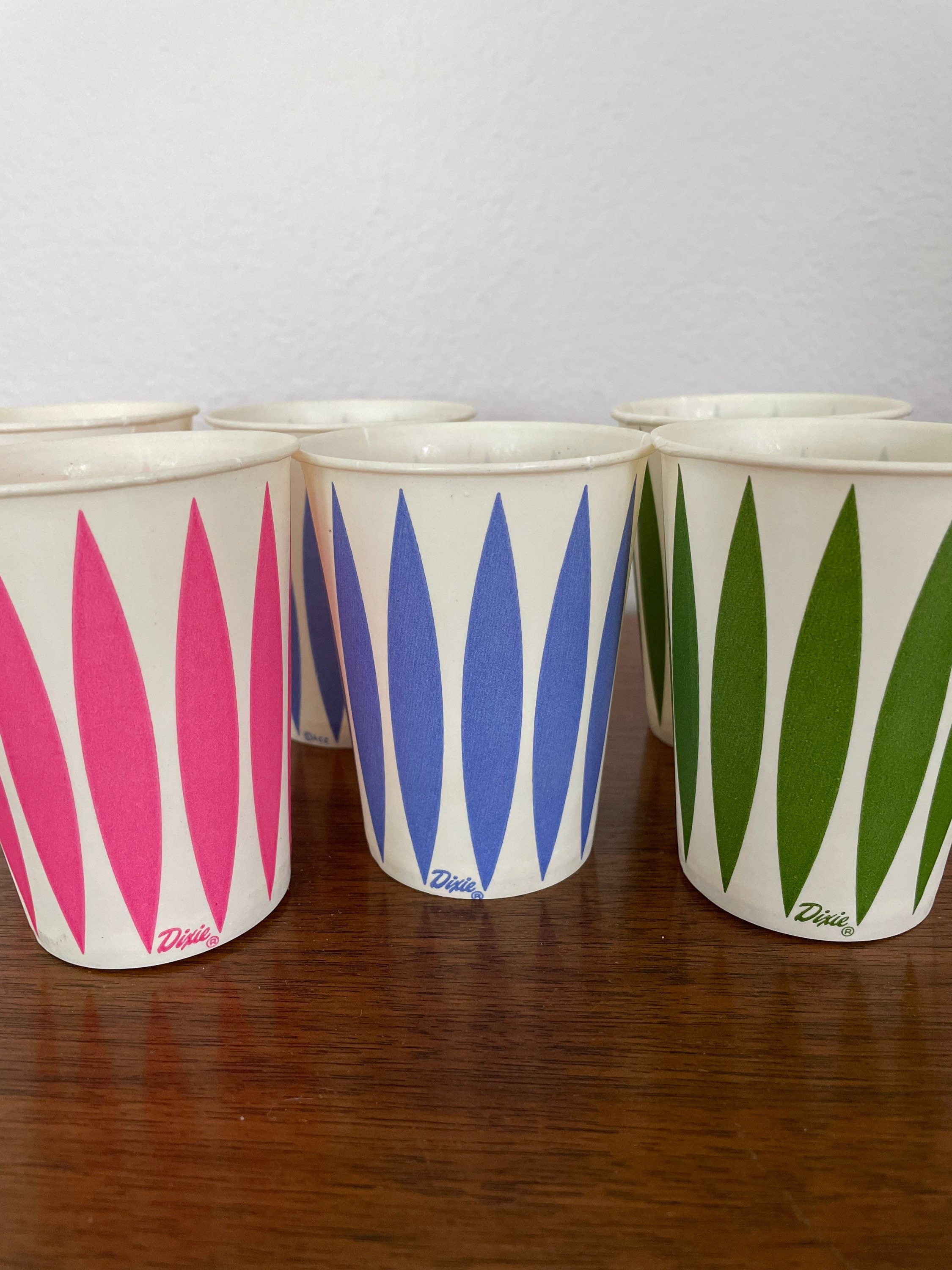 Vintage Dixie Cups, 1960's Dixie Disposable Paper Cups, Wax Finish, Unused  Set of 6, 8 Oz, 1960's Mod Design, Mid Century Decor 