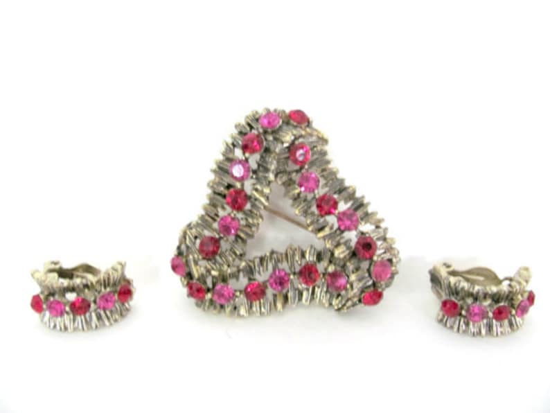 Earring Set Clip On Earrings 1970/'s Brooch Vintage Rhinestone Brooch Pin 1970/'s Pink Rhinestone Brooch Earrings Abstract Brooch