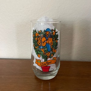 Vintage 12th Day of Christmas Glass, Tumbler, 1970&#39;s Anchor Hocking Twelve Drummers Drumming Christmas Glass, 1970&#39;s Christmas Decor
