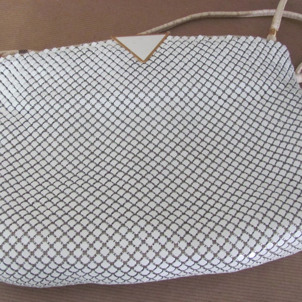 Vintage Metal Mesh Purse, 1980's White Metal Mesh Shoulder Bag, Clutch Purse, 1980's Fashion Purse