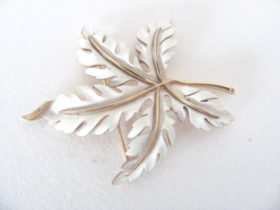 Trifari Leaf Brooch main image 1