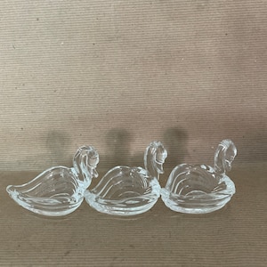 Vintage Swan Salt Cellars, 1970&#39;s Glass Swan Salt Cellars, Clear Glass, Set of 3, Mid Century, 1970&#39;s Decor