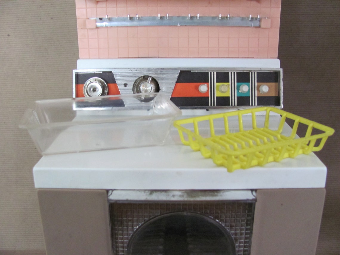 Vintage Deluxe Reading Dishwasher 1960 S Barbie Kitchen Etsy