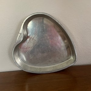 Vintage Heart Cake Pan, 1970&#39;s Ekco Ovenex Heart Pan, Aluminum Cake Pan, Mid Century Decor, Vintage Kitchen, Valentine&#39;s Day Decor