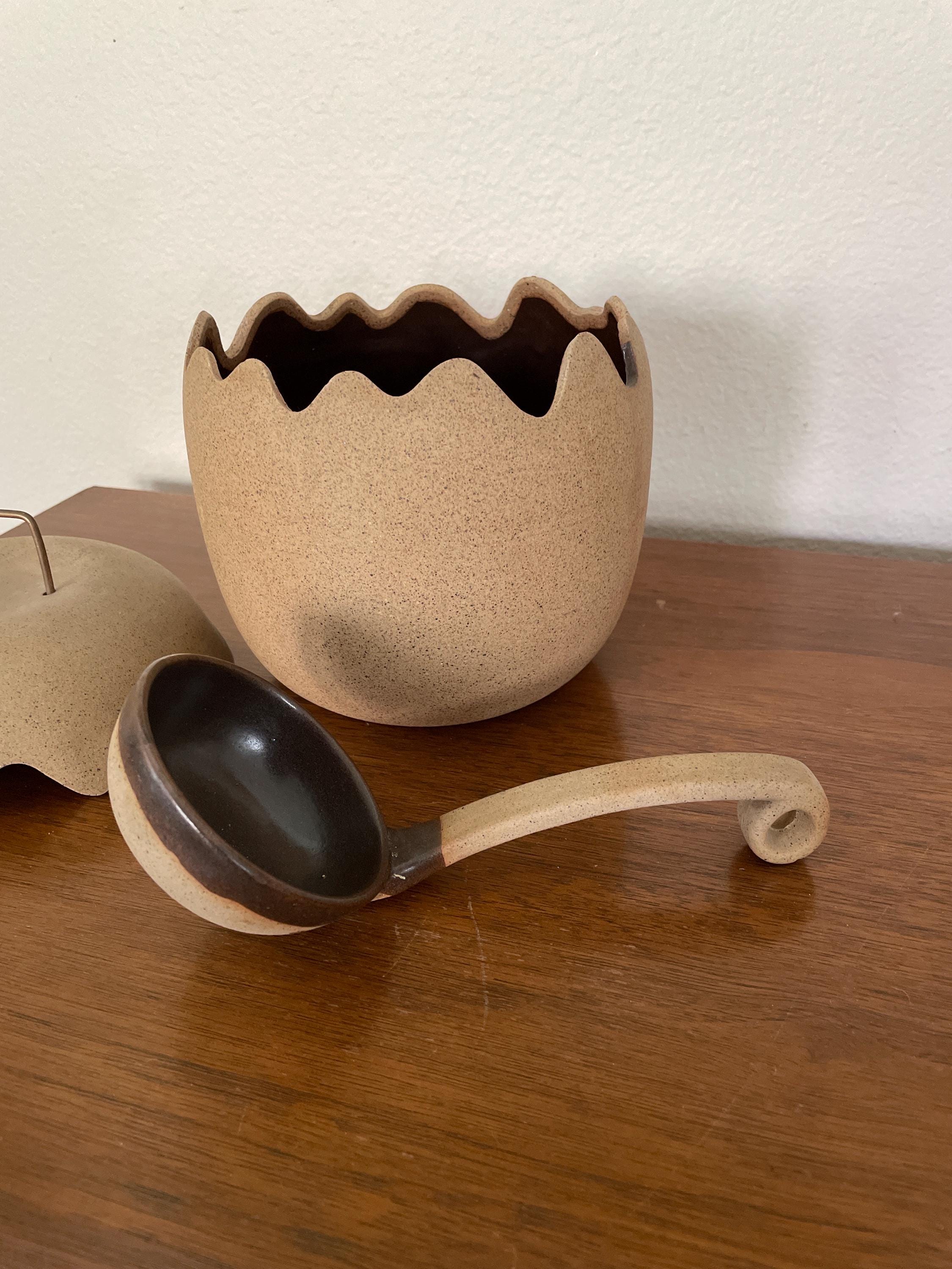 ベルギー トゥルネー窯のティー・ボウル Vintage Lidded Pottery Bowl, 1970's Rare Taylor & NG Cracked Egg