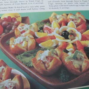 Vintage Cookbook, 1960's Betty Crocker Dinner In A Dish Cookbook, Old Cookbook, 1960's, Vintage Recipes, Mid Century Kitchen image 3