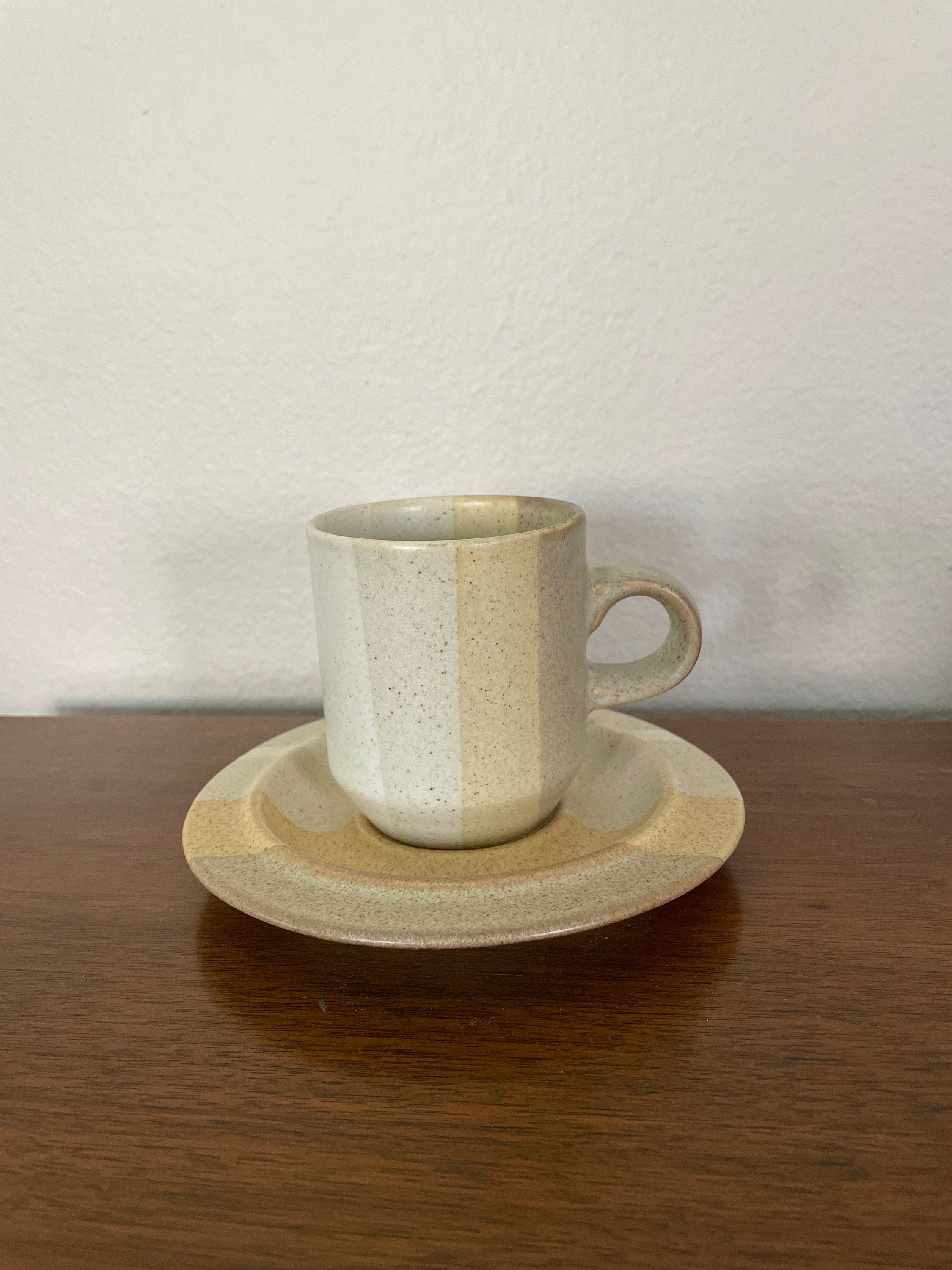 新規購入 Saucer and Mug Stoneware Vintage Set, of Fabrik 1970's その他