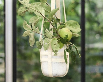 Geometric hanging planter made from pineapple leaf fibres, plant-based ceiling planter in Piñatex® white incl. grey ceramic pot