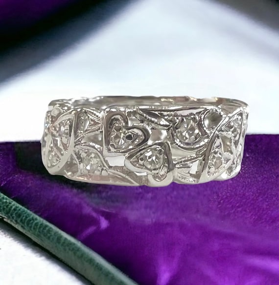 1950s Vintage Cut out Diamond Wedding Band in Pla… - image 1