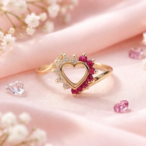 Bague coeur en or jaune 14 carats et diamants rubis | Bague empilable Petite Promise vintage