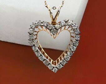 1970s Vintage Diamond Heart in 14 karat yellow gold with 1.04 Carat total weight